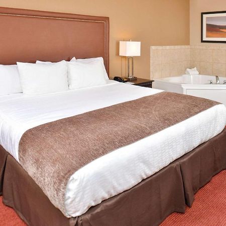 Hotel Vue, Ascend Hotel Collection Натчез Экстерьер фото