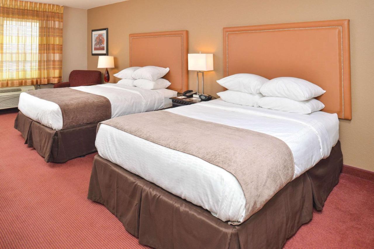 Hotel Vue, Ascend Hotel Collection Натчез Экстерьер фото